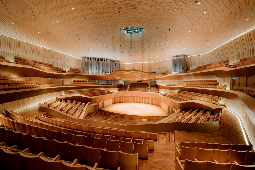 奇美音樂節「提琴炫技、交響輝煌」，以衛武營亞洲最大管風琴演出聖桑經典作品。圖-衛武營國家藝術文化中心提供。林峻永攝影