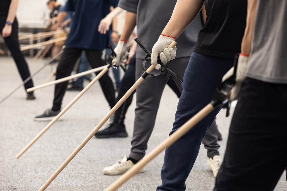 體驗－學員會手持木製練習劍練習-台灣歷史歐洲武術文化協會提供1000s